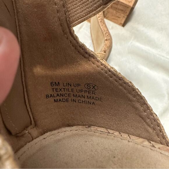 A2 by Aerosoles Tan Suede Block Heel Sandals with Ankle Strap size 6 - Picture 10 of 10